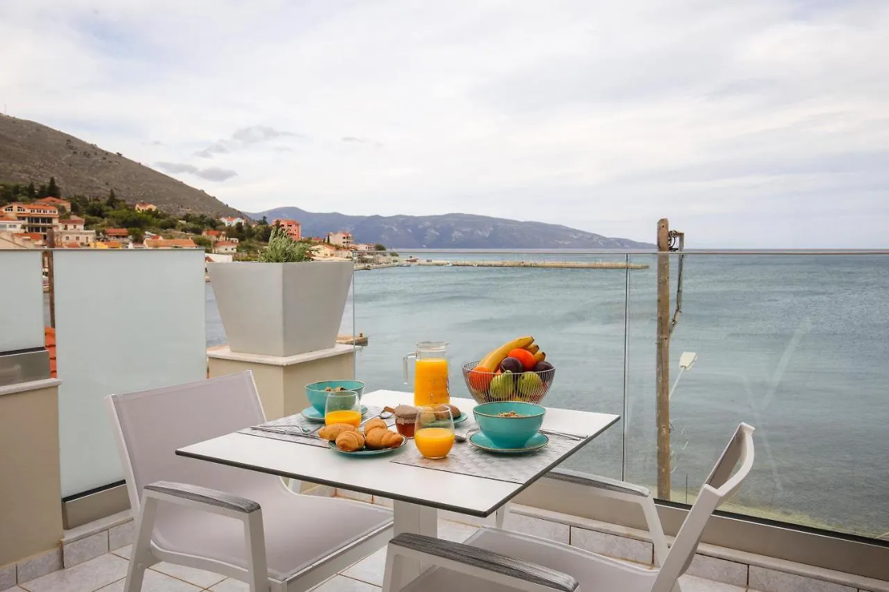 Sunrise Bay Apts Agia Efimia Appartamento