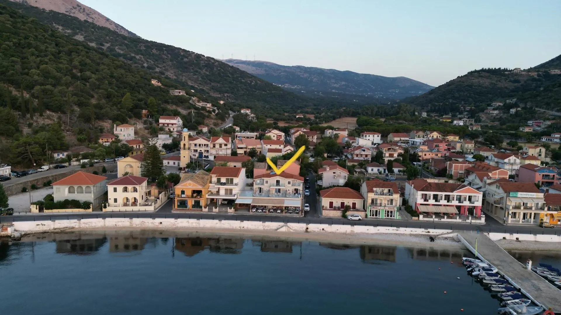 Sunrise Bay Apts Agia Efimia Grecia